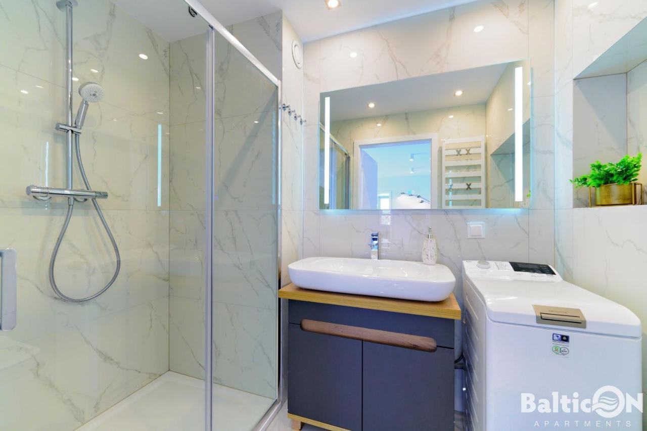 Aparthotel Balticon Westin House -luksusowy 70m2 , Basen Pool, Sauna, Parking Inklusive